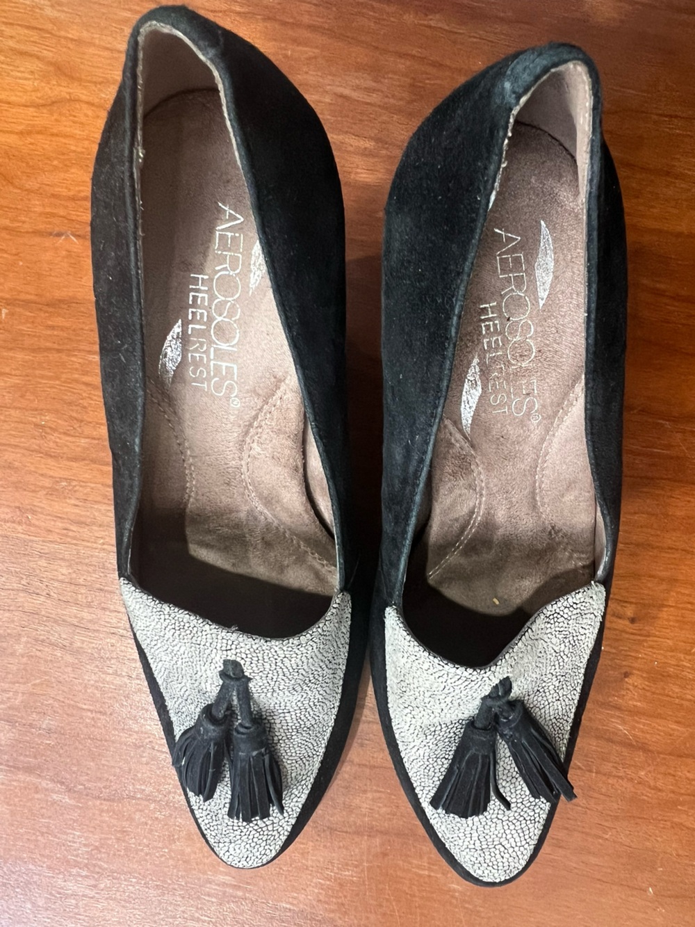AEROSOLES Black Flats with Cream Textured Pointed Toes